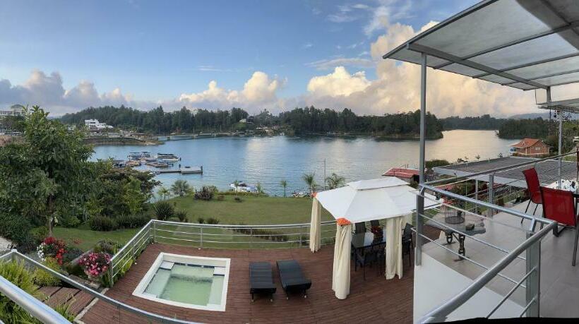 ホテル Bania Travels