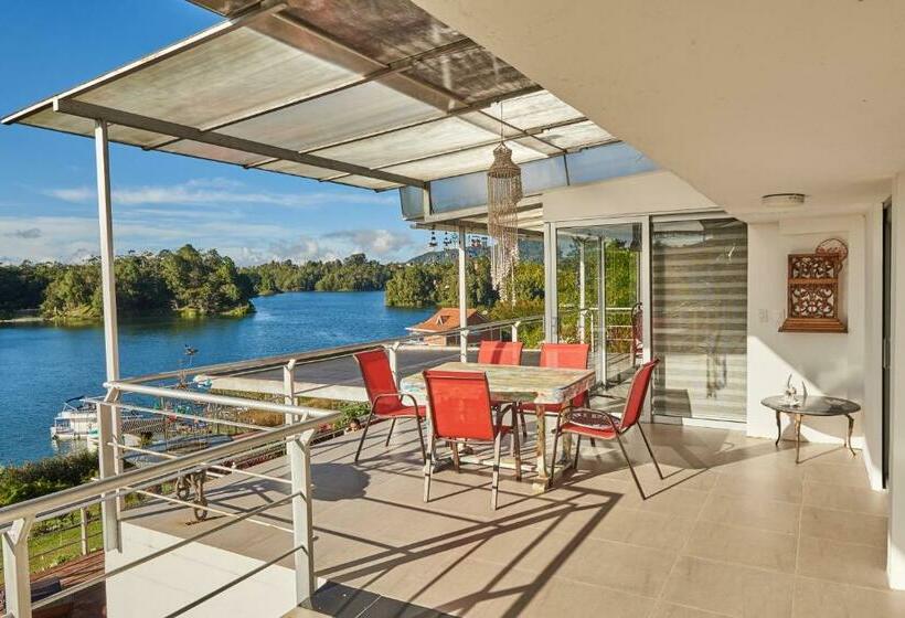 ホテル Bania Travels