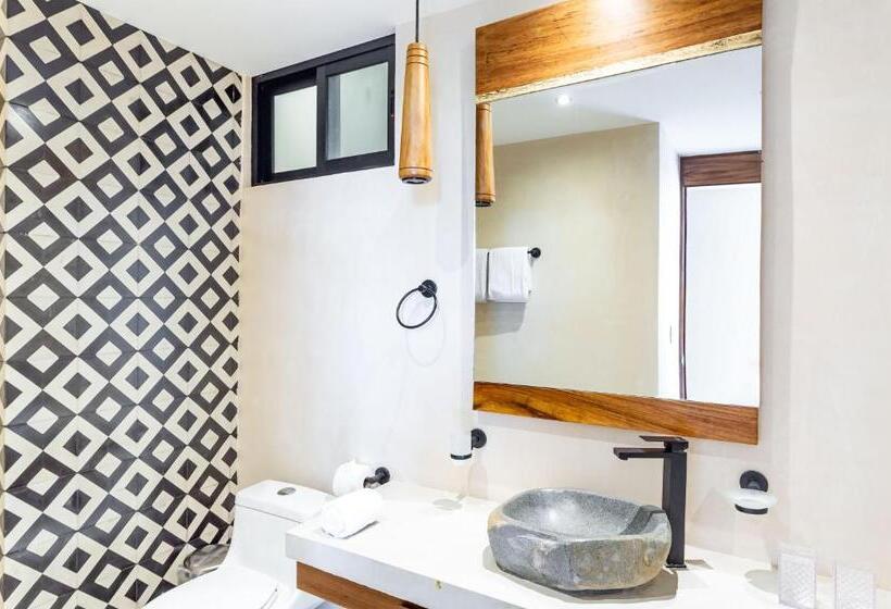 هتل Pre Opening! Solemn Luxury Condos By Spot Rentals