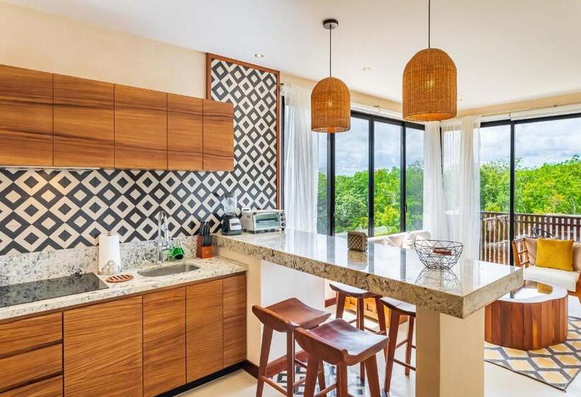 هتل Pre Opening! Solemn Luxury Condos By Spot Rentals