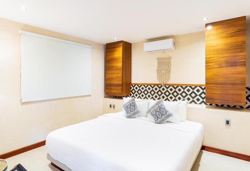 هتل Pre Opening! Solemn Luxury Condos By Spot Rentals