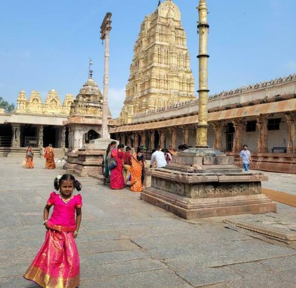 پانسیون Coconut Tree Guest House