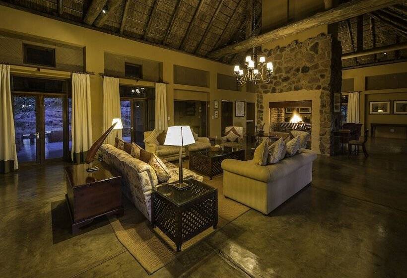 Ekuthuleni Lodge