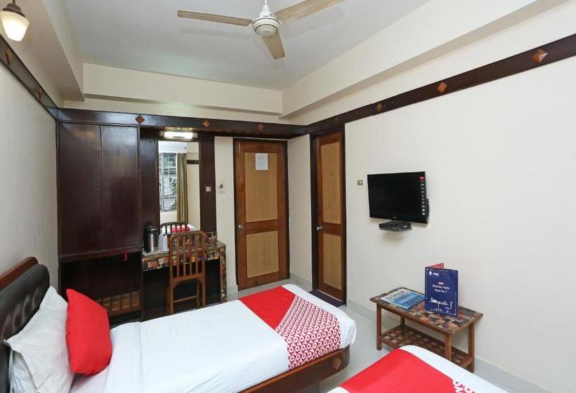 هتل Amrit Regency