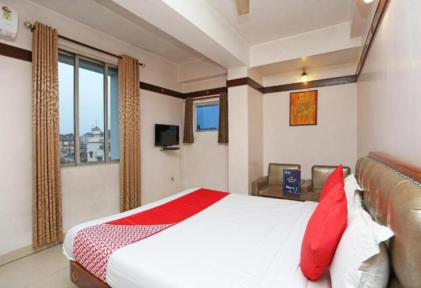 هتل Amrit Regency