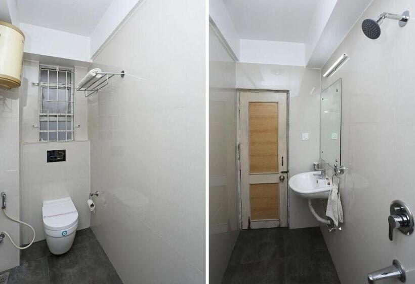 هتل Amrit Regency