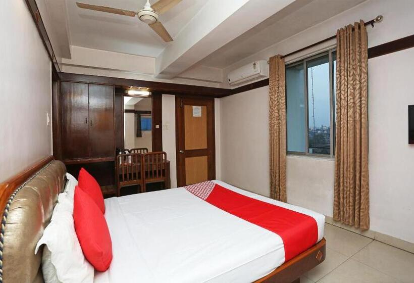 هتل Amrit Regency