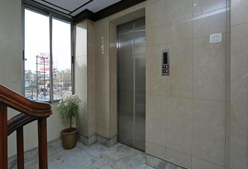 هتل Amrit Regency