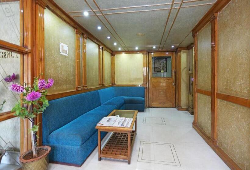 هتل Amrit Regency