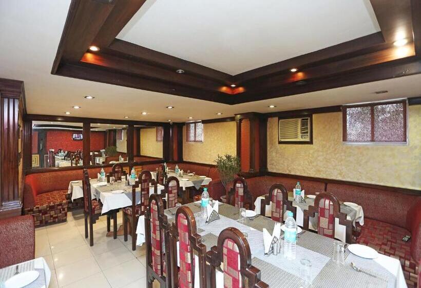 هتل Amrit Regency