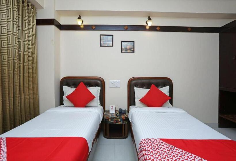 هتل Amrit Regency