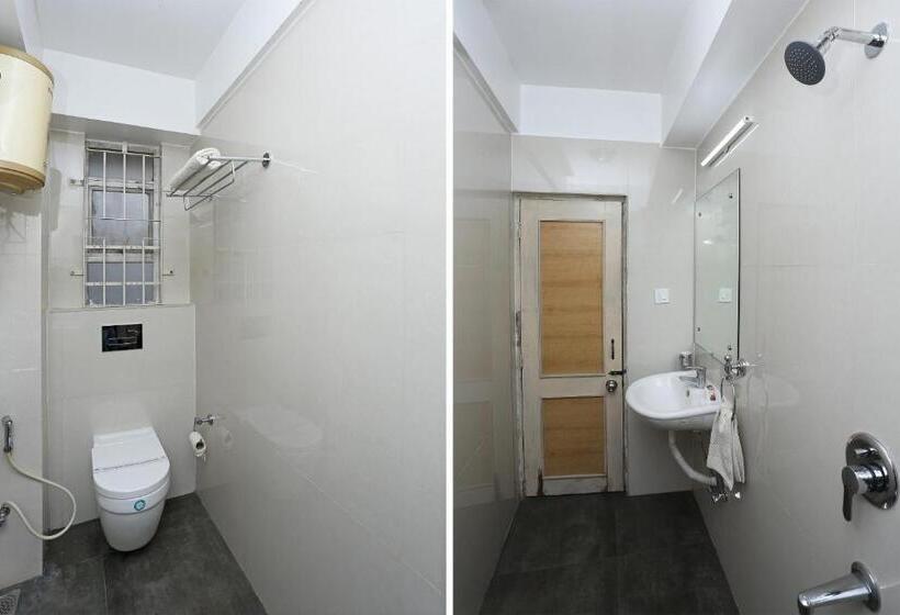 هتل Amrit Regency