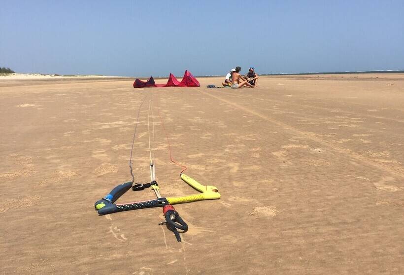 בית מלון כפרי Angel's Bay Resort