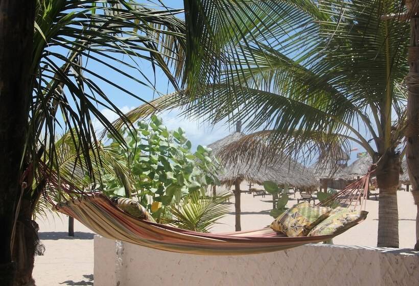 בית מלון כפרי Angel's Bay Resort