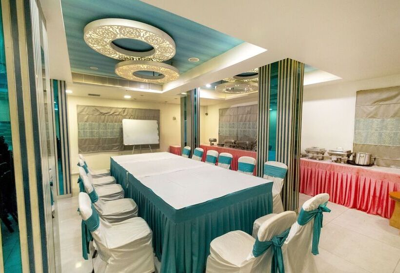 ホテル Annapoorna Residency