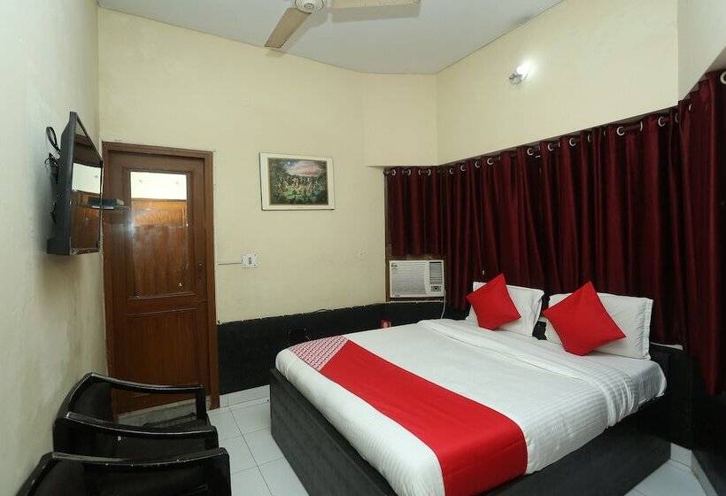ホテル Super Collection O Mathura Near Railway Station Formerly Gaurav Boarding House