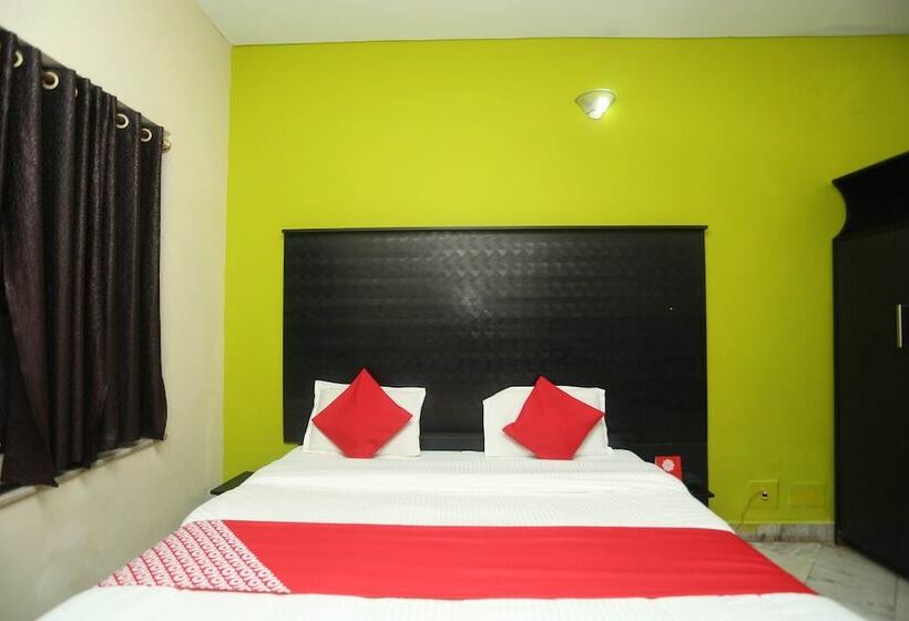 ホテル Super Collection O Mathura Near Railway Station Formerly Gaurav Boarding House