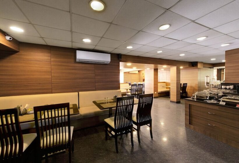 Отель Central Beacon