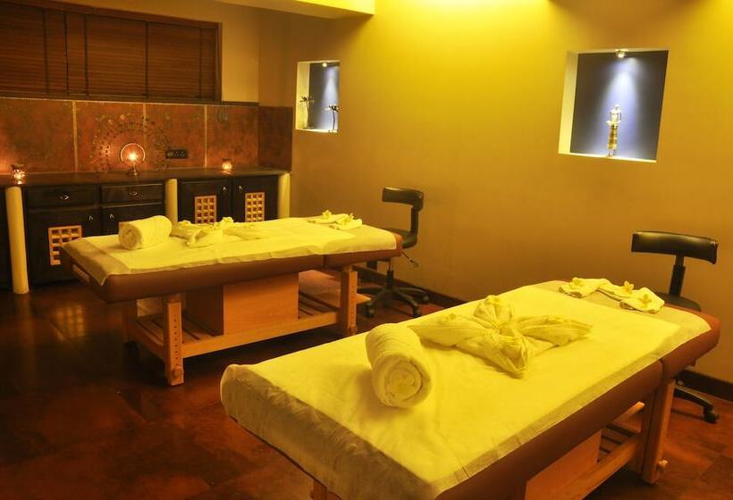 Отель Club Mahindra Saj Mahabaleshwar