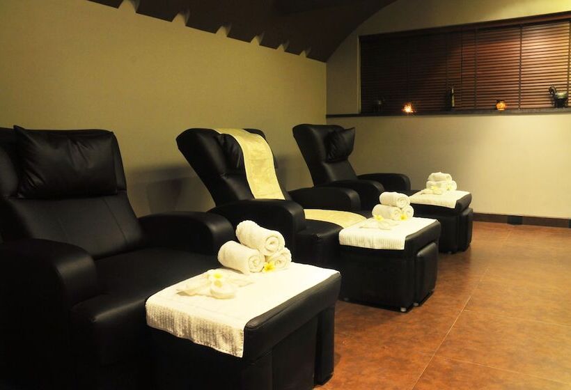 Отель Club Mahindra Saj Mahabaleshwar