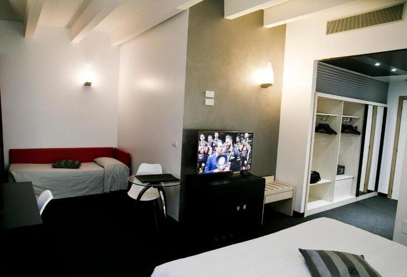 בית מלון כפרי Daytona Business