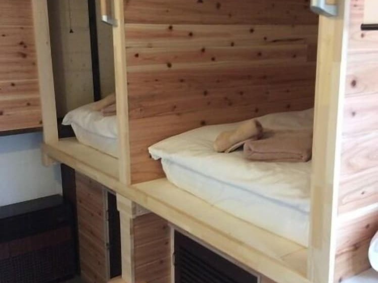 Отель Deep & Steep Lodge Hakuba