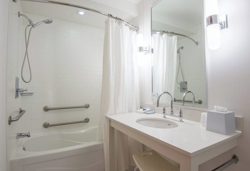 Szálloda Four Points By Sheraton Saskatoon