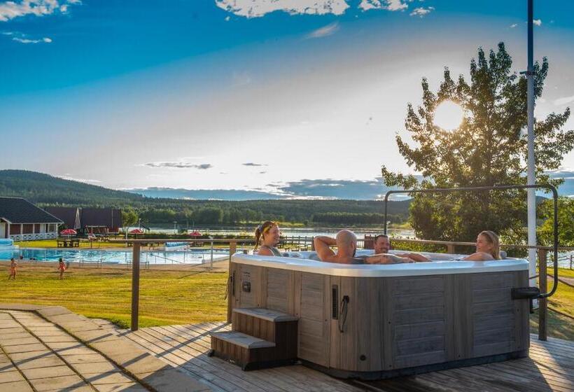 בית מלון כפרי Grand Arctic Resort