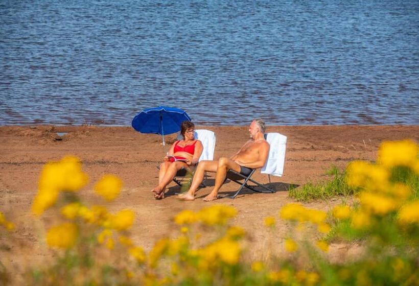 בית מלון כפרי Grand Arctic Resort