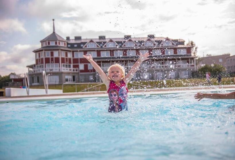 בית מלון כפרי Grand Arctic Resort