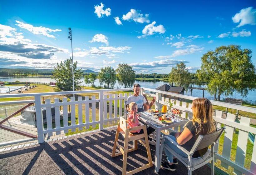 בית מלון כפרי Grand Arctic Resort