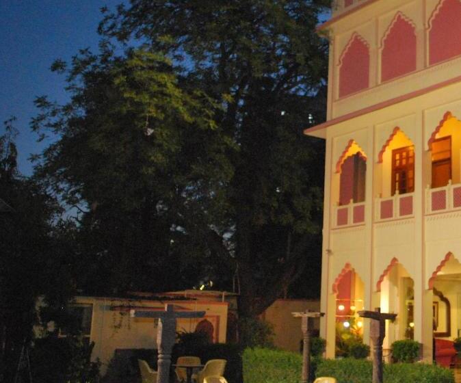 בית מלון כפרי H R Palace