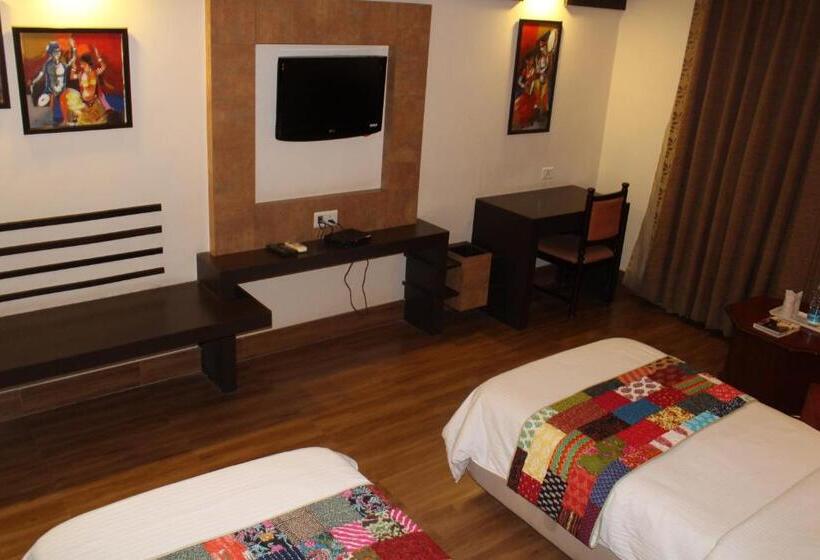 בית מלון כפרי H R Palace