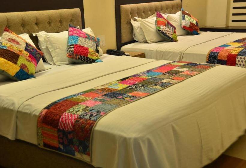 בית מלון כפרי H R Palace