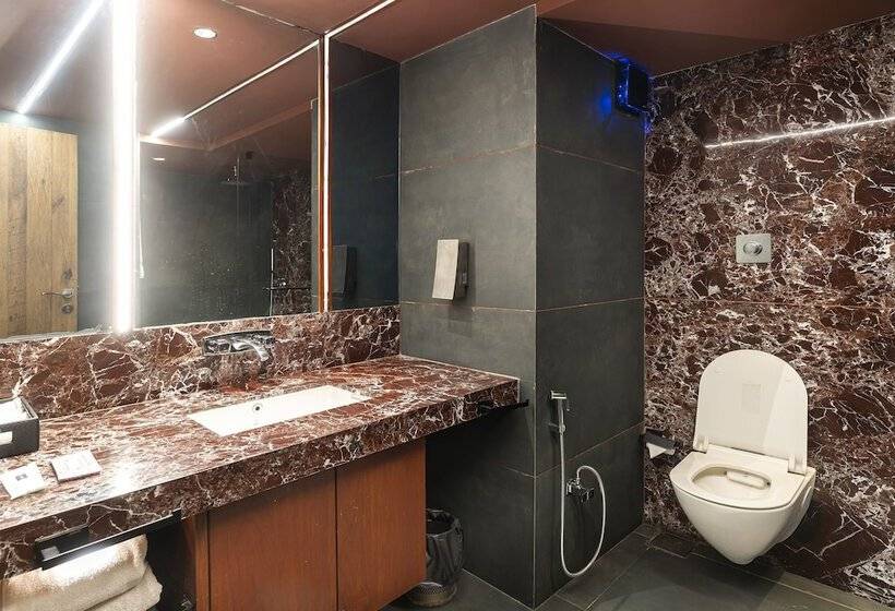 Infiniti Hotel & Spa