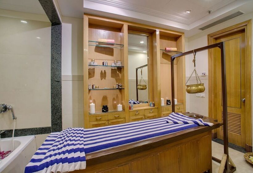 בית מלון כפרי Jaypee Residency Manor