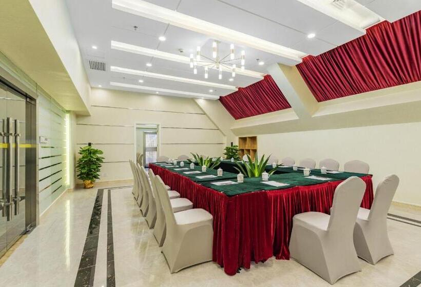 Haikou Jingheng Hotel   Formerly The New Osrock