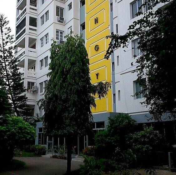 בית מלון כפרי Perfect Haven Egmore Serviced Apartments