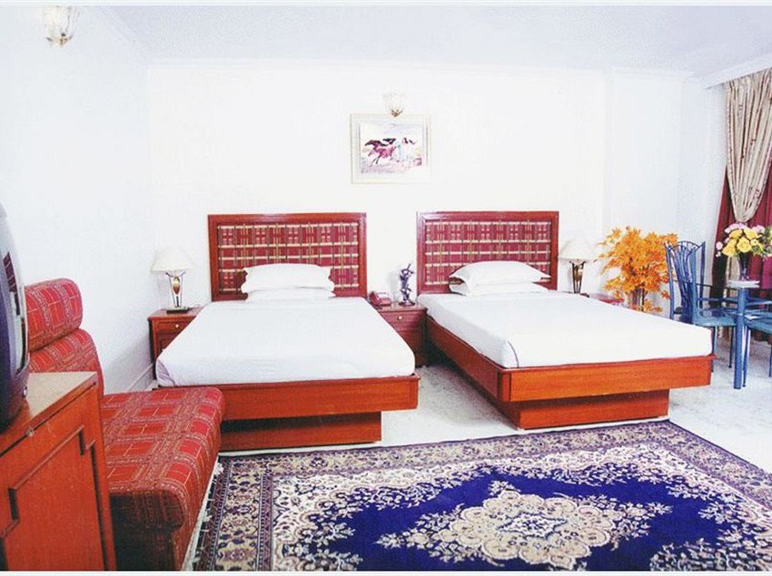 Отель Pigeon International