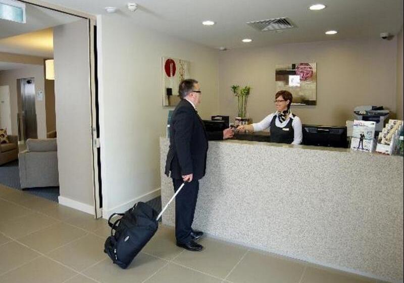 هتل Quest Shepparton