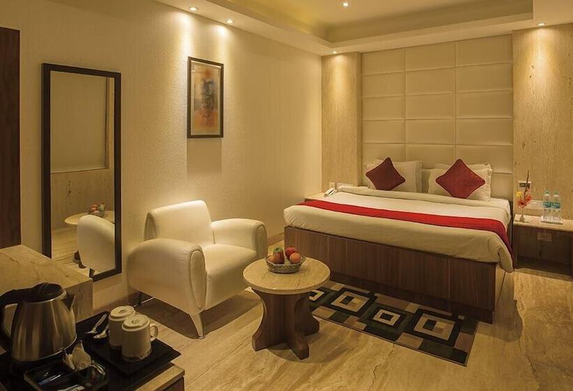 فندق Regenta Inn Embassy