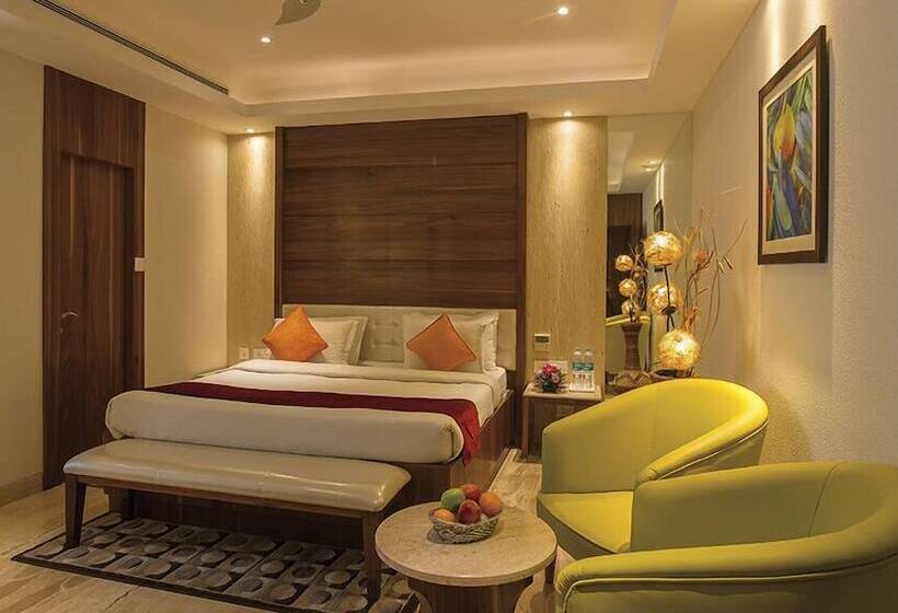 فندق Regenta Inn Embassy