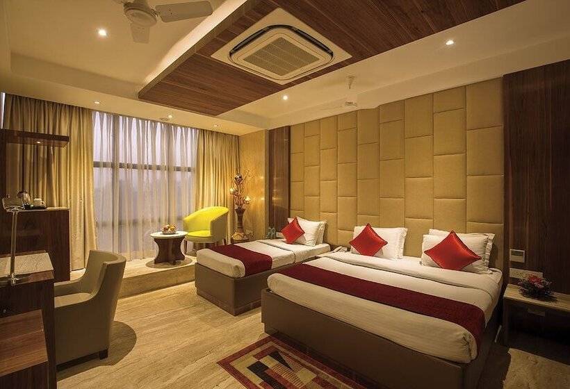 فندق Regenta Inn Embassy