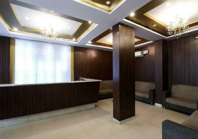 酒店 Sandarshini Inn