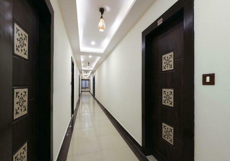 酒店 Sandarshini Inn