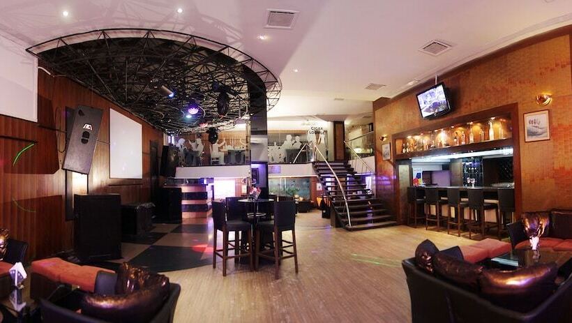 Отель Sayaji Indore