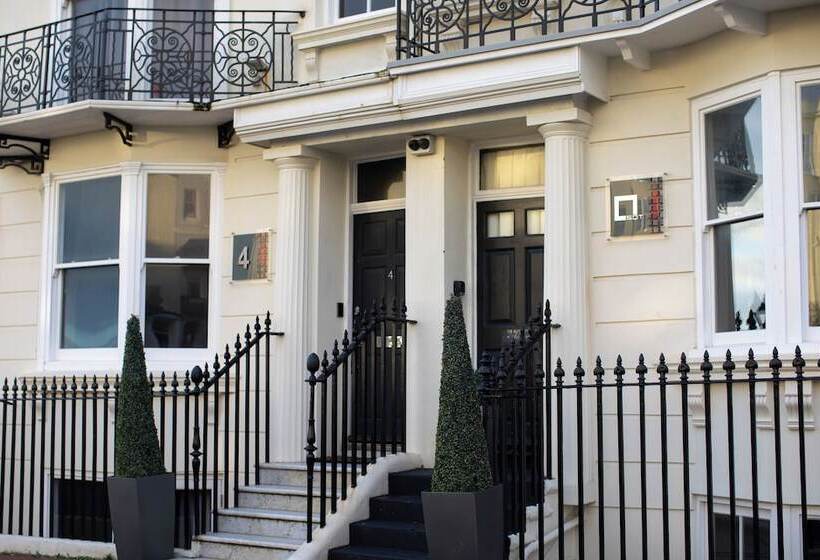 فندق Square Townhouse