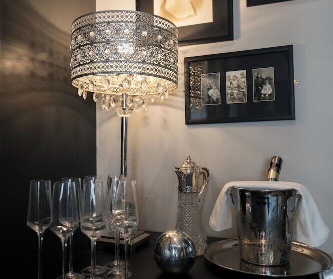 فندق Square Townhouse