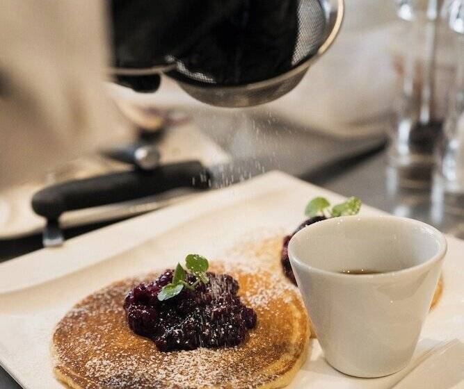 فندق Square Townhouse