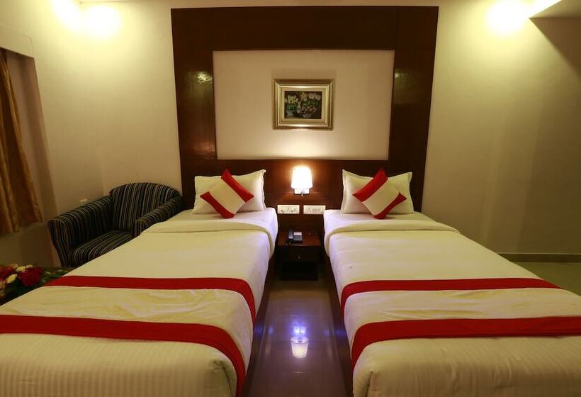 Fabhotel Prime Stalin Pleasant Park   Nr Mgr Memorial & Anna Memorial